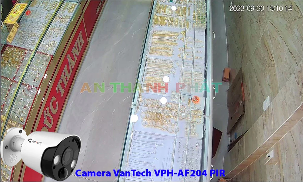 tron-bo-camera-bao-dong-tiem-vang